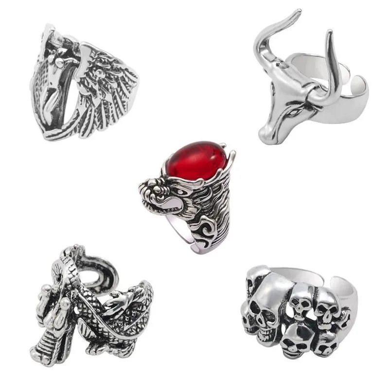 Retro Neo-gothic Style Men's Exaggerated Ring Personality Faucet Horns Totem Logo Metal Ring Cool Men's Nightclub Trend Jewelry
Retro Neo-gothic Style Men's Exaggerated Ring Personality Faucet Horns Totem Logo Metal Ring Cool Men's Nightclub Trend Jewelry