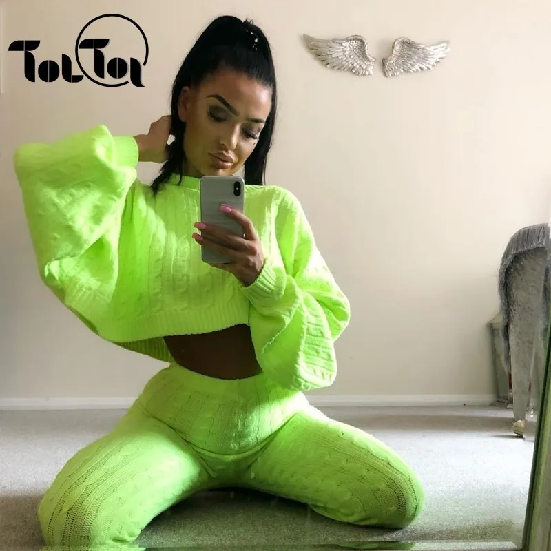 Green Sexy Cotton Knitted Two Piece Women Suits Solid Long Sleeve Sweater And Long Pants Warm Autumn 2 Piece Set Club Outfits
Green Sexy Cotton Knitted Two Piece Women Suits Solid Long Sleeve Sweater And Long Pants Warm Autumn 2 Piece Set Club Outfits