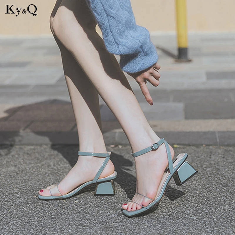 2019 Summer New Ladies Fashion Square Head Open Toe Comfortable Thick With Transparent Word Buckle With Casual Wild Sandals3-5cm
2019 Summer New Ladies Fashion Square Head Open Toe Comfortable Thick With Transparent Word Buckle With Casual Wild Sandals3-5cm