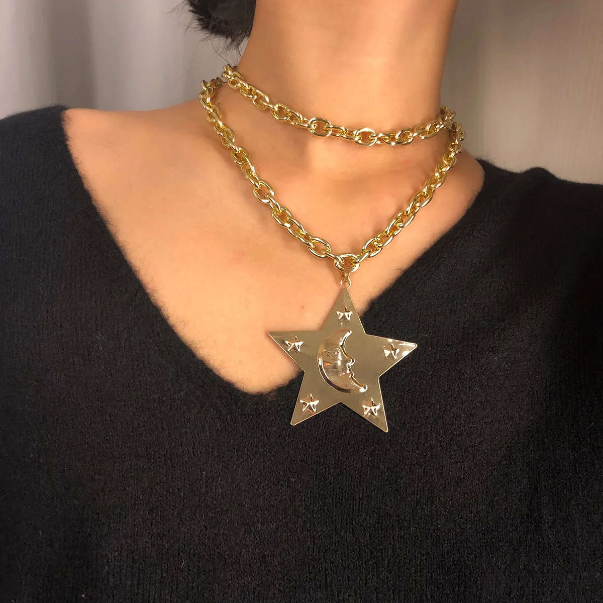 Luxury Punk Big Star Moon Pendant Choker Necklace for Women Chunky Statement Chain Necklace Collares Collier Party Jewelry
Luxury Punk Big Star Moon Pendant Choker Necklace for Women Chunky Statement Chain Necklace Collares Collier Party Jewelry