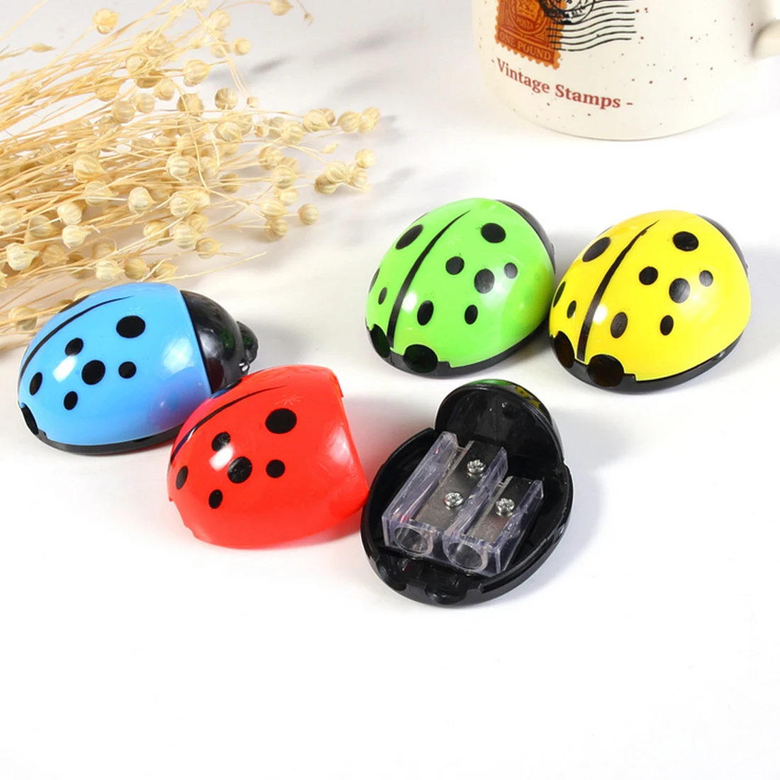 FangNymph Creative Cute Chafer Shape Pencil Sharpener Cutter Knife for Student Office Stationery
FangNymph Creative Cute Chafer Shape Pencil Sharpener Cutter Knife for Student Office Stationery