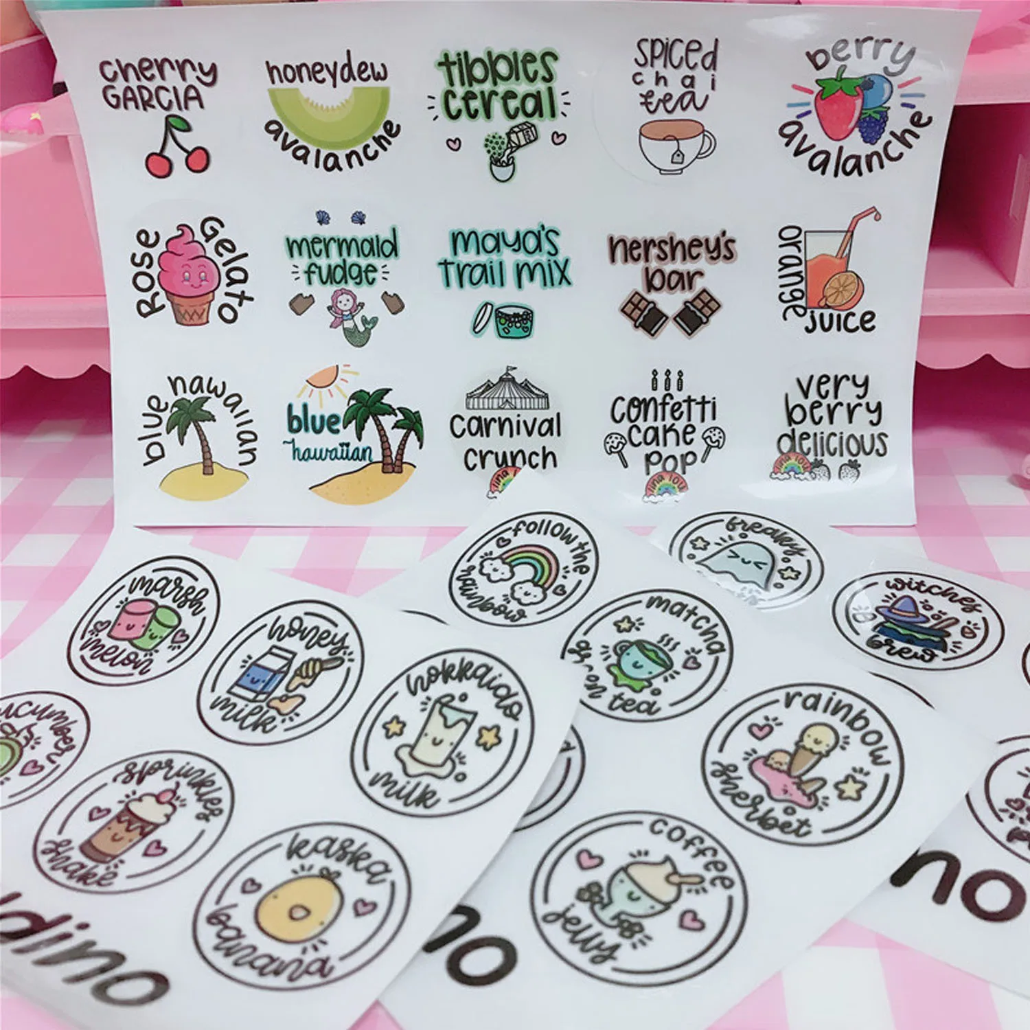 99pcs Cute Clear Round Adhesive Slime Sticker Decal for DIY Slime Crystal Clay Polymer Modeling Clay Storage Box Containers
99pcs Cute Clear Round Adhesive Slime Sticker Decal for DIY Slime Crystal Clay Polymer Modeling Clay Storage Box Containers