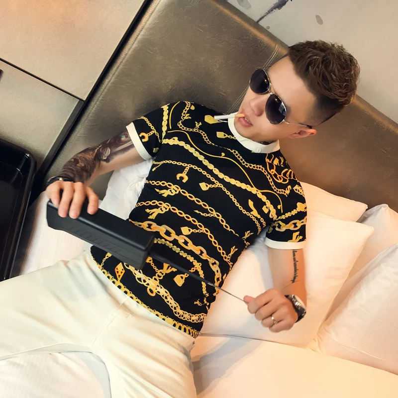 Camisa Homens Chain Printing Lapel T Shirts Mens Night Club Outfits Slim Fit Short Sleeves Summer Social Mode Man Kledin
Camisa Homens Chain Printing Lapel T Shirts Mens Night Club Outfits Slim Fit Short Sleeves Summer Social Mode Man Kledin