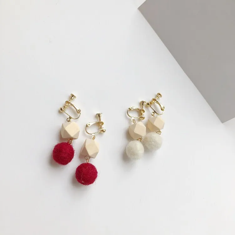 2019 New Arrival Female Gifts Party Wedding Ear Jewelry 12 Colors Cotton Ball Simple Wood Clip Earrings
2019 New Arrival Female Gifts Party Wedding Ear Jewelry 12 Colors Cotton Ball Simple Wood Clip Earrings