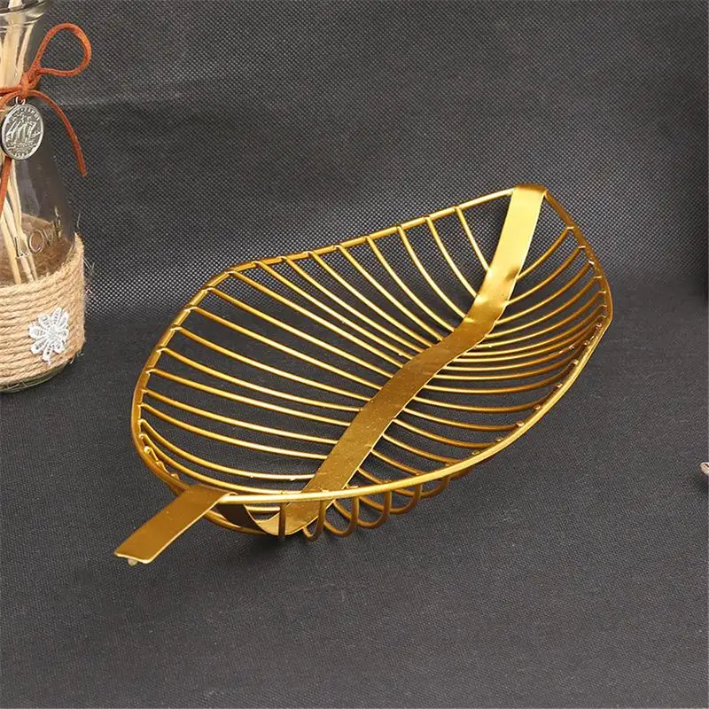 Nordic Style Iron Tray Leaf Shaped Fruit Basket Simple Candy Snack Storage Basket Living Room Table Fruit Plate Decoration
Nordic Style Iron Tray Leaf Shaped Fruit Basket Simple Candy Snack Storage Basket Living Room Table Fruit Plate Decoration