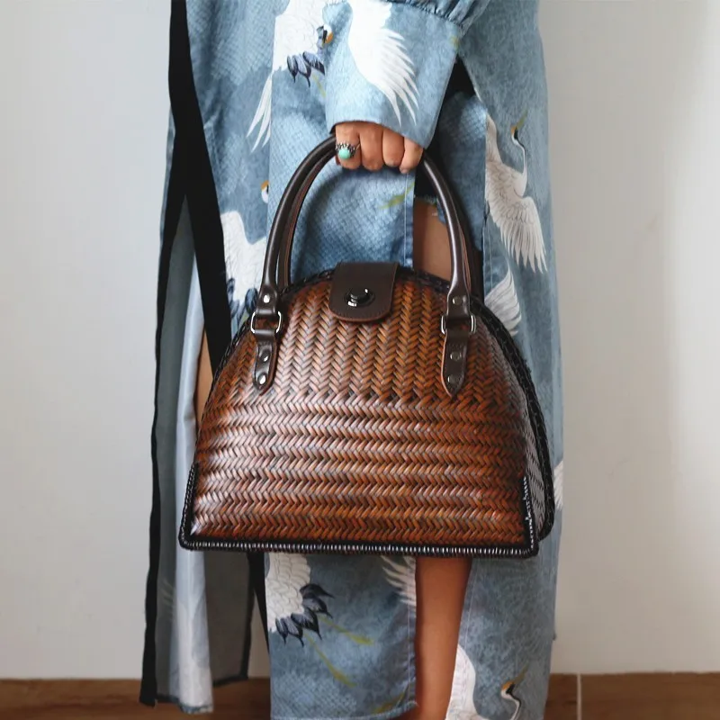 Brand New Handmade Women's Straw Handbag Vintage Shell Sac Casual Totes High Quality Office Bags Fashion Bamboo Bolso De Mano
Brand New Handmade Women's Straw Handbag Vintage Shell Sac Casual Totes High Quality Office Bags Fashion Bamboo Bolso De Mano