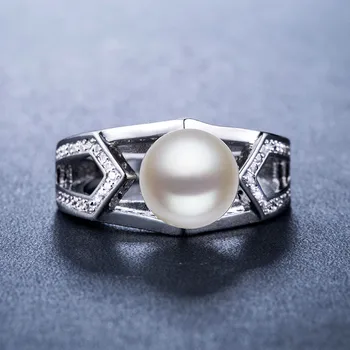 Huitan Classic Wedding Anniversary Ring with Created White Pearl Luxury Valentines Gift Fashion Cocktail Party Rings for Women
Huitan Classic Wedding Anniversary Ring with Created White Pearl Luxury Valentines Gift Fashion Cocktail Party Rings for Women