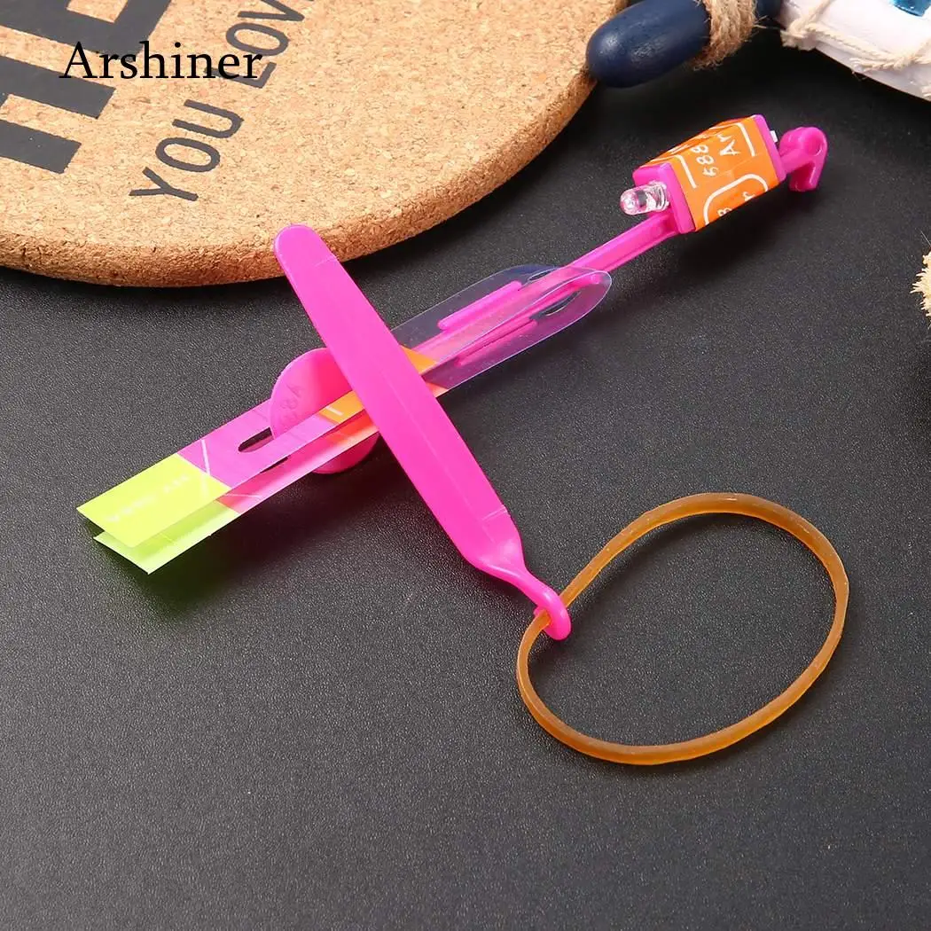 New Amazing LED Light Arrow Rocket Helicopter Flying Toy LED Light Flash Toys baby Toys Party Fun Gift Xmas Outdoor Random
New Amazing LED Light Arrow Rocket Helicopter Flying Toy LED Light Flash Toys baby Toys Party Fun Gift Xmas Outdoor Random
