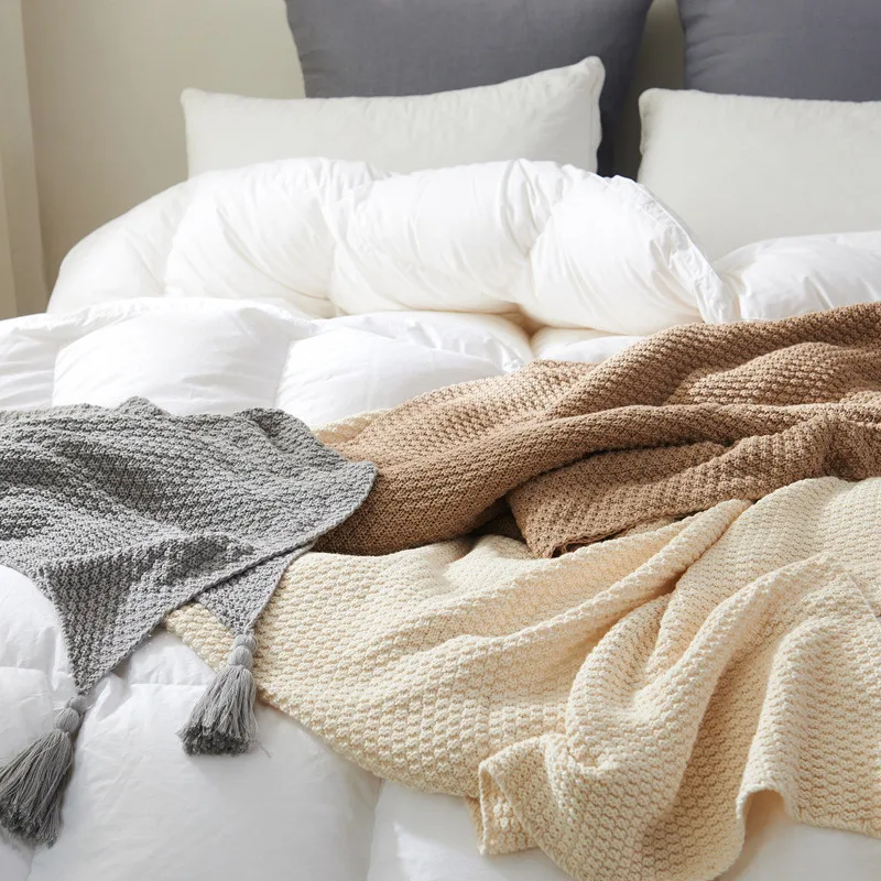 Solid Nordic Knitted Throw Blanket with Tassel, Air Conditioning Blanket, Plaid Bedspread, Plane Home Nap and Travel, 130*170cm
Solid Nordic Knitted Throw Blanket with Tassel, Air Conditioning Blanket, Plaid Bedspread, Plane Home Nap and Travel, 130*170cm
