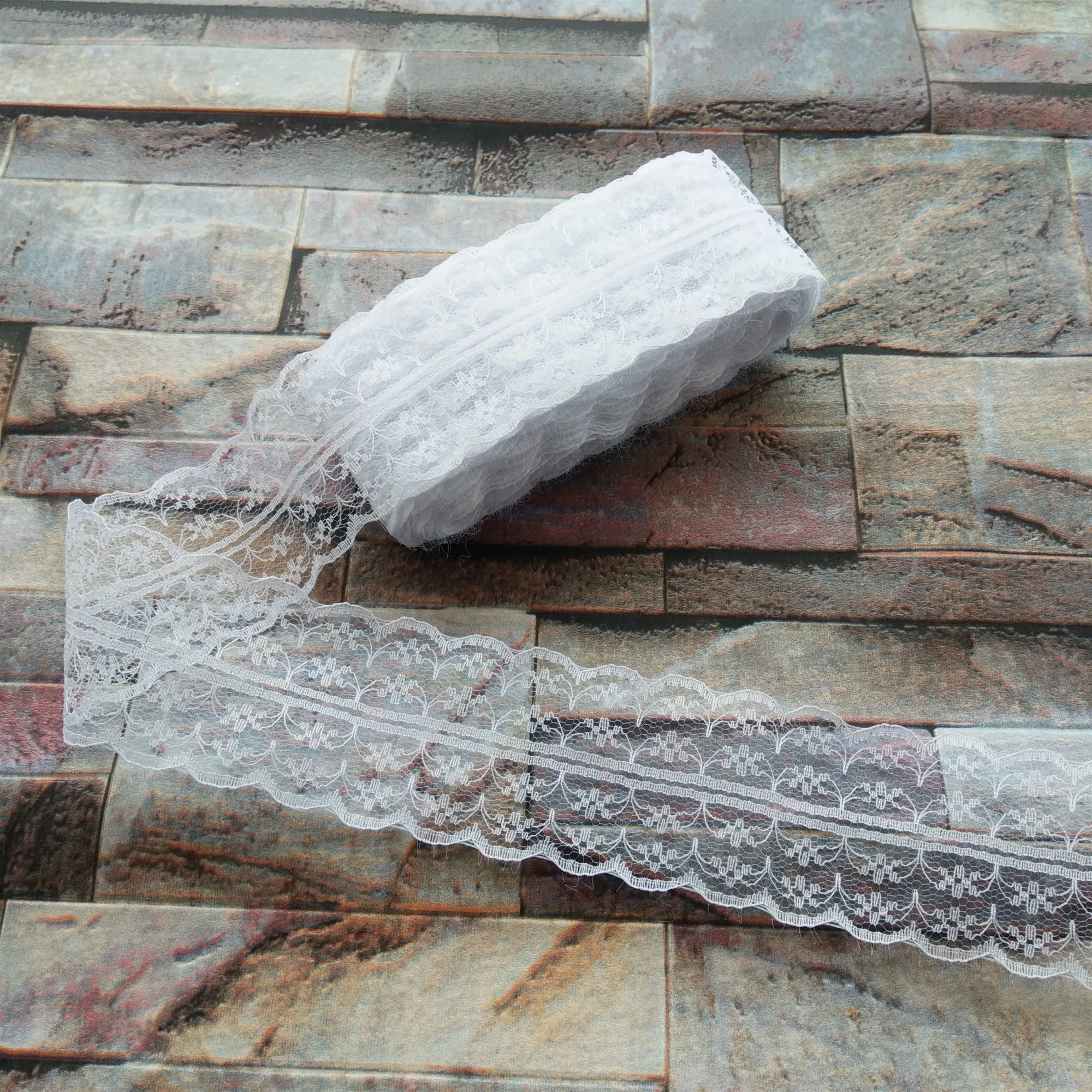 New 10 yards 45mm white net embroidery lace ribbon lace Bilateral DIY jewelry, clothing, wedding, floral accessories
New 10 yards 45mm white net embroidery lace ribbon lace Bilateral DIY jewelry, clothing, wedding, floral accessories