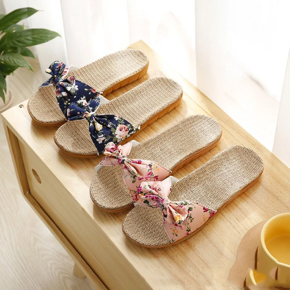 Women's Summer Breathable Linen Flip Flops Home Indoor Slippers 2019 Casual Floral Print Bowknot Slippers Shoes Pantoffels Dames
Women's Summer Breathable Linen Flip Flops Home Indoor Slippers 2019 Casual Floral Print Bowknot Slippers Shoes Pantoffels Dames