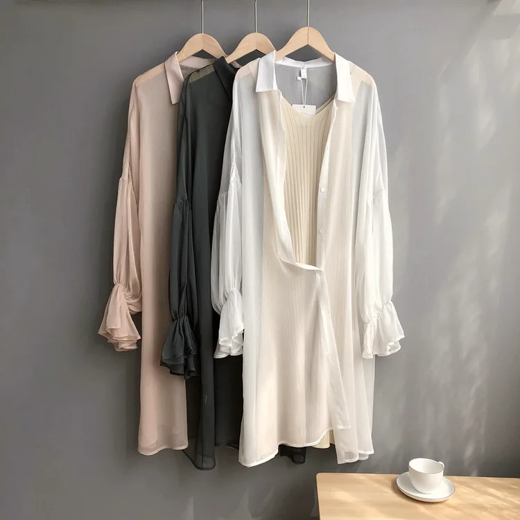 Mooirue Summer 2019 Women Shirts Dress Casual Blouse Lantern Sleeve Chiffon Sunscreen Blusas Feminino Boho Tops
Mooirue Summer 2019 Women Shirts Dress Casual Blouse Lantern Sleeve Chiffon Sunscreen Blusas Feminino Boho Tops