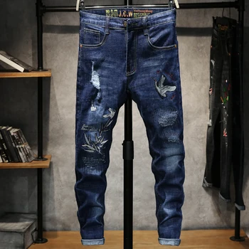 2019 New Fashion Embroidered Jeans Man Trend Holes Embroidery Bound Feet Elastic Force Thin Pants Blue Striped Free shipping
2019 New Fashion Embroidered Jeans Man Trend Holes Embroidery Bound Feet Elastic Force Thin Pants Blue Striped Free shipping