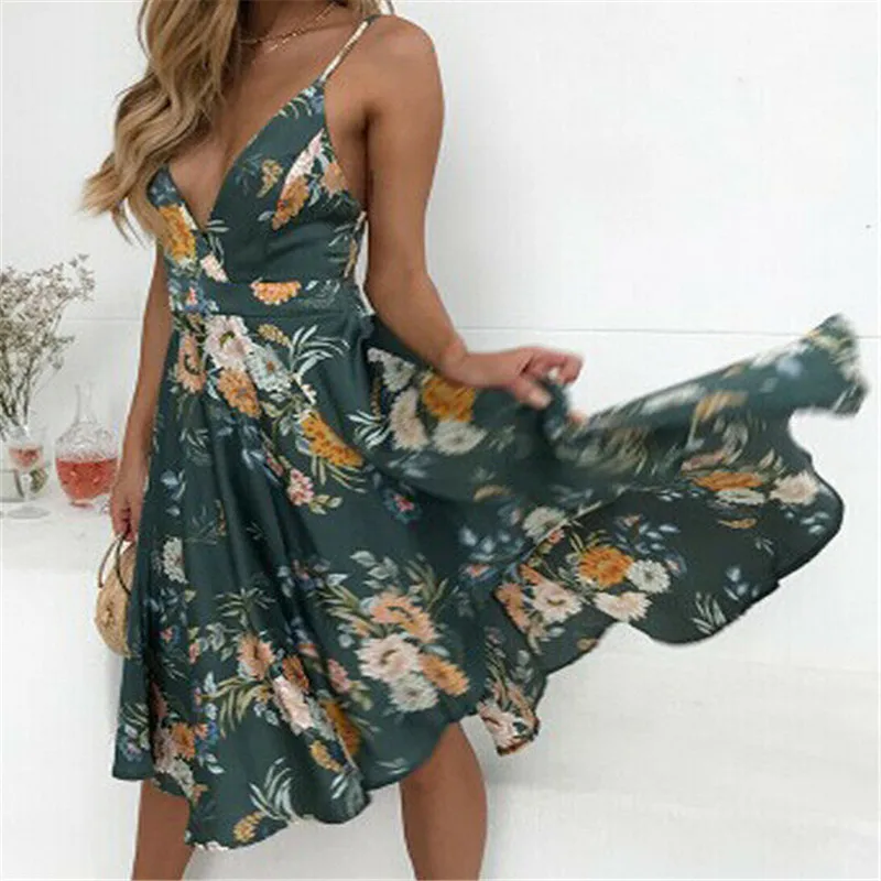 Casual Vintage Sundress Women Summer 2019 Boho Sexy Dress Midi Deep V Neck Backless Floral Print Beach Pleated Dress Female
Casual Vintage Sundress Women Summer 2019 Boho Sexy Dress Midi Deep V Neck Backless Floral Print Beach Pleated Dress Female