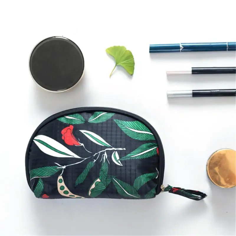 Women's Shell Shape Mini Cosmetic Bags Makeup Tools Organizer Pouch Wash Toiletry Vanity Travel Case Accessories Supplies
Women's Shell Shape Mini Cosmetic Bags Makeup Tools Organizer Pouch Wash Toiletry Vanity Travel Case Accessories Supplies
