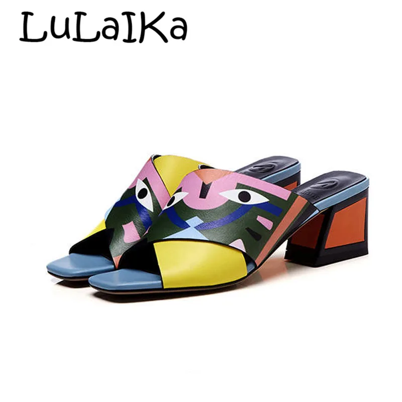 2018 Women Sandals High Heels New Prints Summer Fashion Gladiator Genuine Leather Sandals Platform Shoes Woman Casual Slipper
2018 Women Sandals High Heels New Prints Summer Fashion Gladiator Genuine Leather Sandals Platform Shoes Woman Casual Slipper