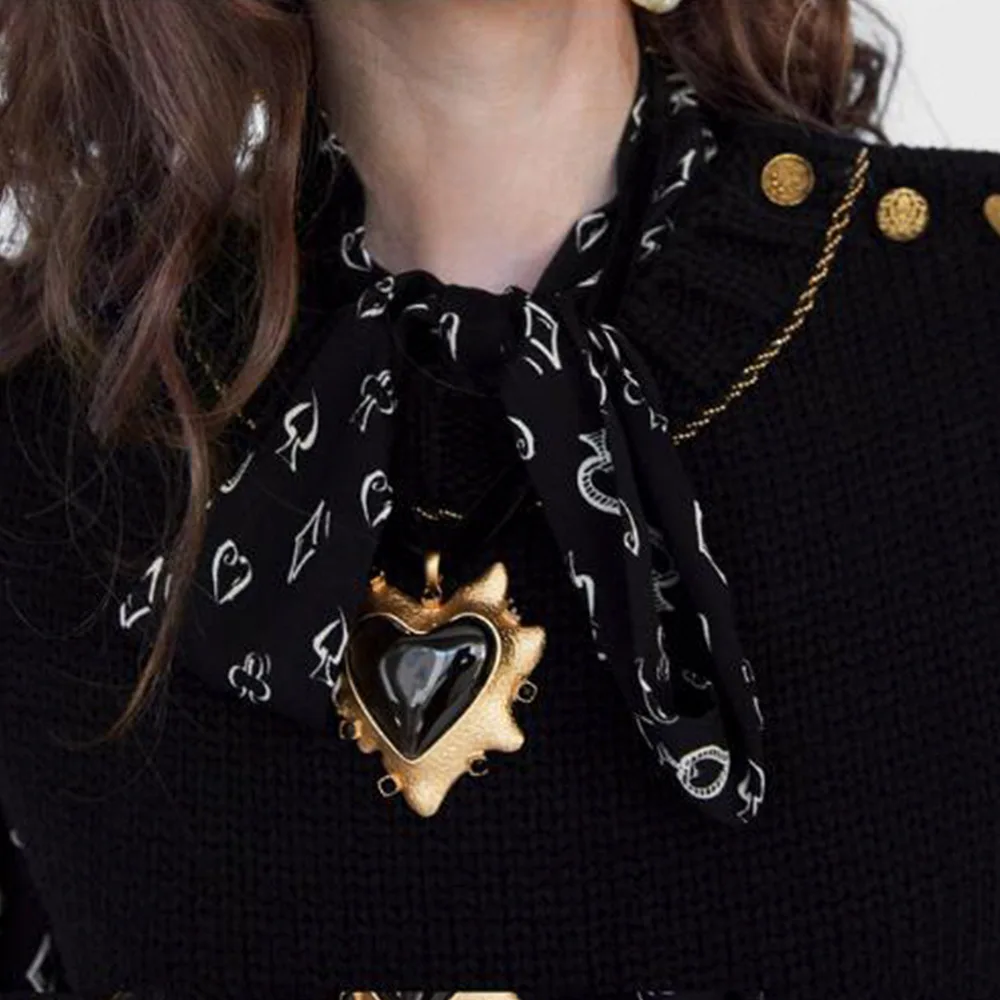 New Fashion Big Love Heart Alloy Pendant Necklace for Women ZA Wedding Jewelry Boho Crystal Statement Collar Choker Necklaces
New Fashion Big Love Heart Alloy Pendant Necklace for Women ZA Wedding Jewelry Boho Crystal Statement Collar Choker Necklaces