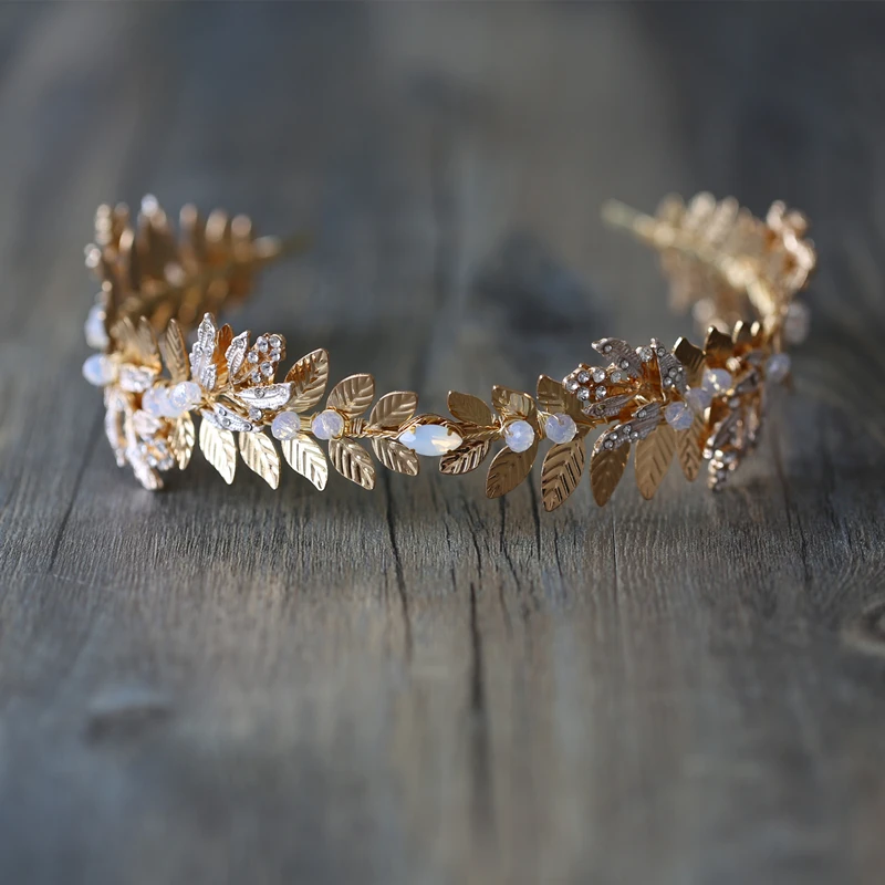 Vintage Gold Leaf Crowns Crystal Opal Wedding Tiaras Women Hairbands Hair Ornaments For Girls Handmade Headbands
Vintage Gold Leaf Crowns Crystal Opal Wedding Tiaras Women Hairbands Hair Ornaments For Girls Handmade Headbands