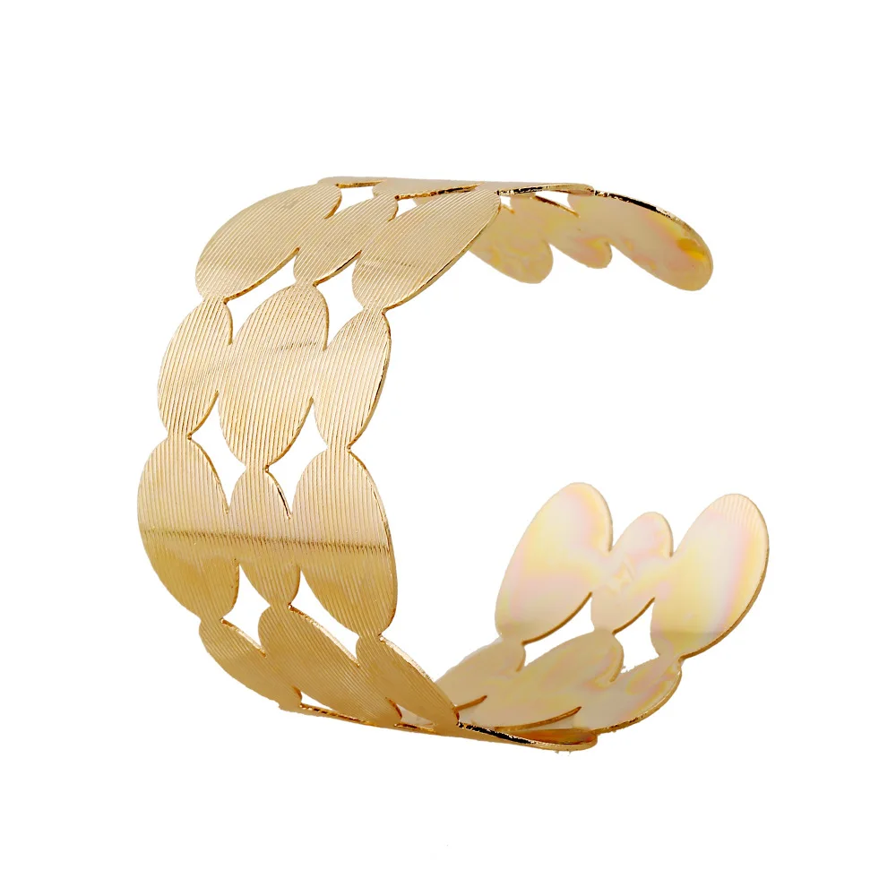 2019 femme bangles 40MM width Opening bangles Fashion Bracelet Simple Bar with Geometric Alloy Jewelry Manufacturer
2019 femme bangles 40MM width Opening bangles Fashion Bracelet Simple Bar with Geometric Alloy Jewelry Manufacturer