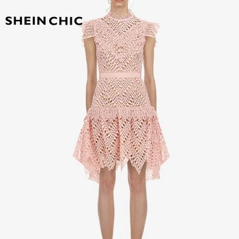 Self Portrait 2019 Runway Women Pink Dress Elegant Lace Hollow Out Sleeveless Dress Casual Ruffed Knee Length Summer Vesidos
Self Portrait 2019 Runway Women Pink Dress Elegant Lace Hollow Out Sleeveless Dress Casual Ruffed Knee Length Summer Vesidos