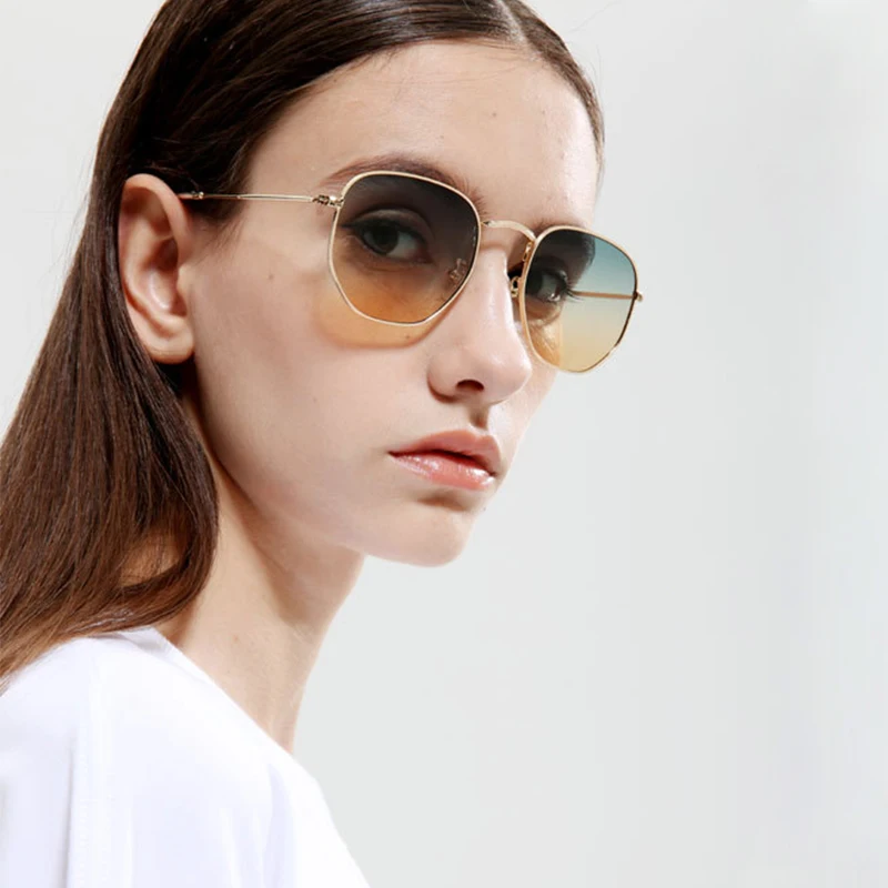 Vintage Metal Square Brand Designer Gradient Sunglasses Women Tidien Travel Shopping Fashion Eyeglasses for Female X1314
Vintage Metal Square Brand Designer Gradient Sunglasses Women Tidien Travel Shopping Fashion Eyeglasses for Female X1314