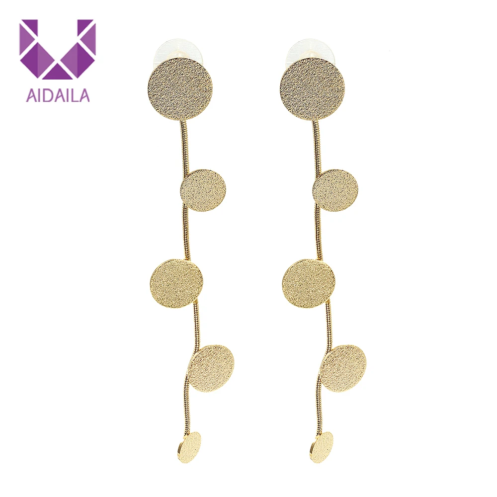 Round Long Chains Hanging Earrings for Office Ladies Korean Version Style Korean Fashion Jewelry
Round Long Chains Hanging Earrings for Office Ladies Korean Version Style Korean Fashion Jewelry