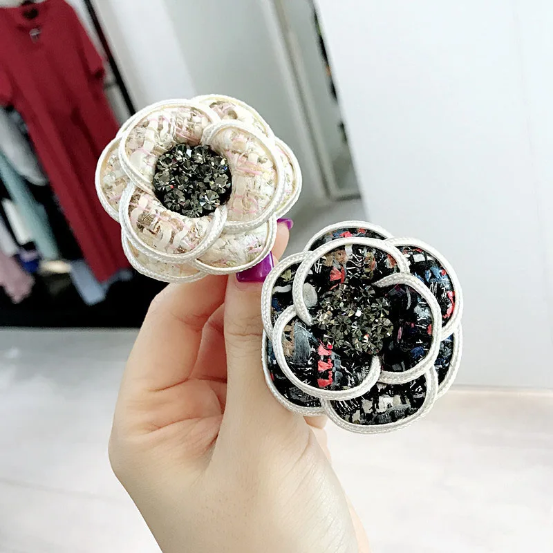 New Chic Fabric Camellia Flower Hair Accessories for Women Girls Rhinestone Hairpins Collar Flower Brooch Clothing Accessories
New Chic Fabric Camellia Flower Hair Accessories for Women Girls Rhinestone Hairpins Collar Flower Brooch Clothing Accessories
