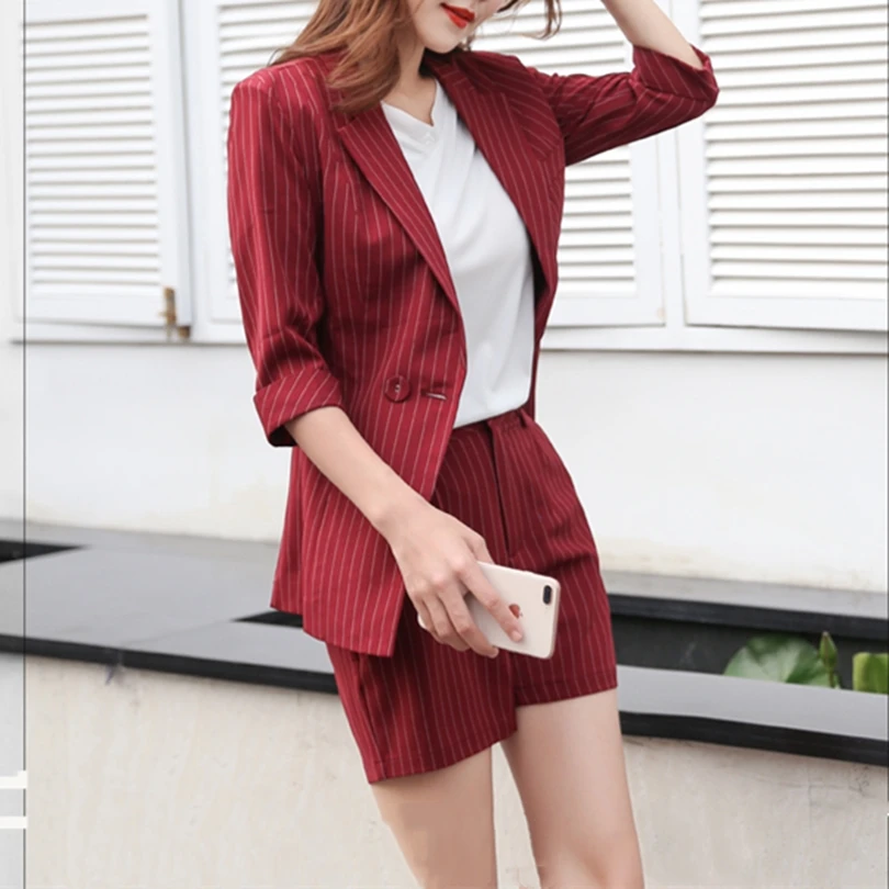 TAOVK Summer Suit Female striped 2 Pieces Set for Women single button Blazer jacket & zipper Short Pant OL Suits
TAOVK Summer Suit Female striped 2 Pieces Set for Women single button Blazer jacket & zipper Short Pant OL Suits
