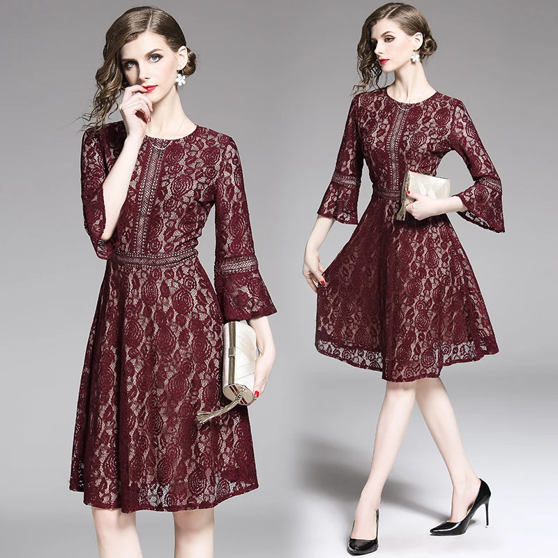 2019 Summer Women Runway Designer Mesh Floral Embroidery Dresses Short Sleeve Patchwork Hollow Out flare sleeve Dress
2019 Summer Women Runway Designer Mesh Floral Embroidery Dresses Short Sleeve Patchwork Hollow Out flare sleeve Dress