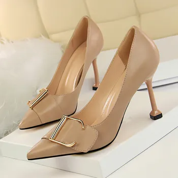 Women Pumps Fashion Metal Buckle Leather Yellow High Heels Single Shoes Female Spring Summer OL Dress Shoes Woman DS-A0159
Women Pumps Fashion Metal Buckle Leather Yellow High Heels Single Shoes Female Spring Summer OL Dress Shoes Woman DS-A0159