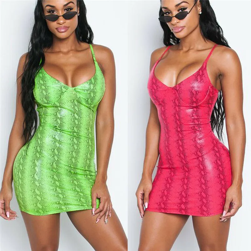 2019 Charming Women Dress Bodycon Sleeveless Evening Party Dress PU Leather Clubwear Strap V-neck Snake Skin Short Pencil Dress
2019 Charming Women Dress Bodycon Sleeveless Evening Party Dress PU Leather Clubwear Strap V-neck Snake Skin Short Pencil Dress