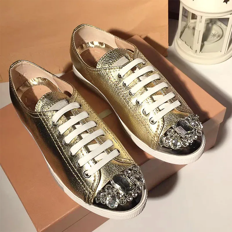 Bling Crystal Embellished Woman Sneakers Sapato Feminino Lace Up Women Flats Low Top Gold Silver Leather Shoes Zapatillas Mujer
Bling Crystal Embellished Woman Sneakers Sapato Feminino Lace Up Women Flats Low Top Gold Silver Leather Shoes Zapatillas Mujer