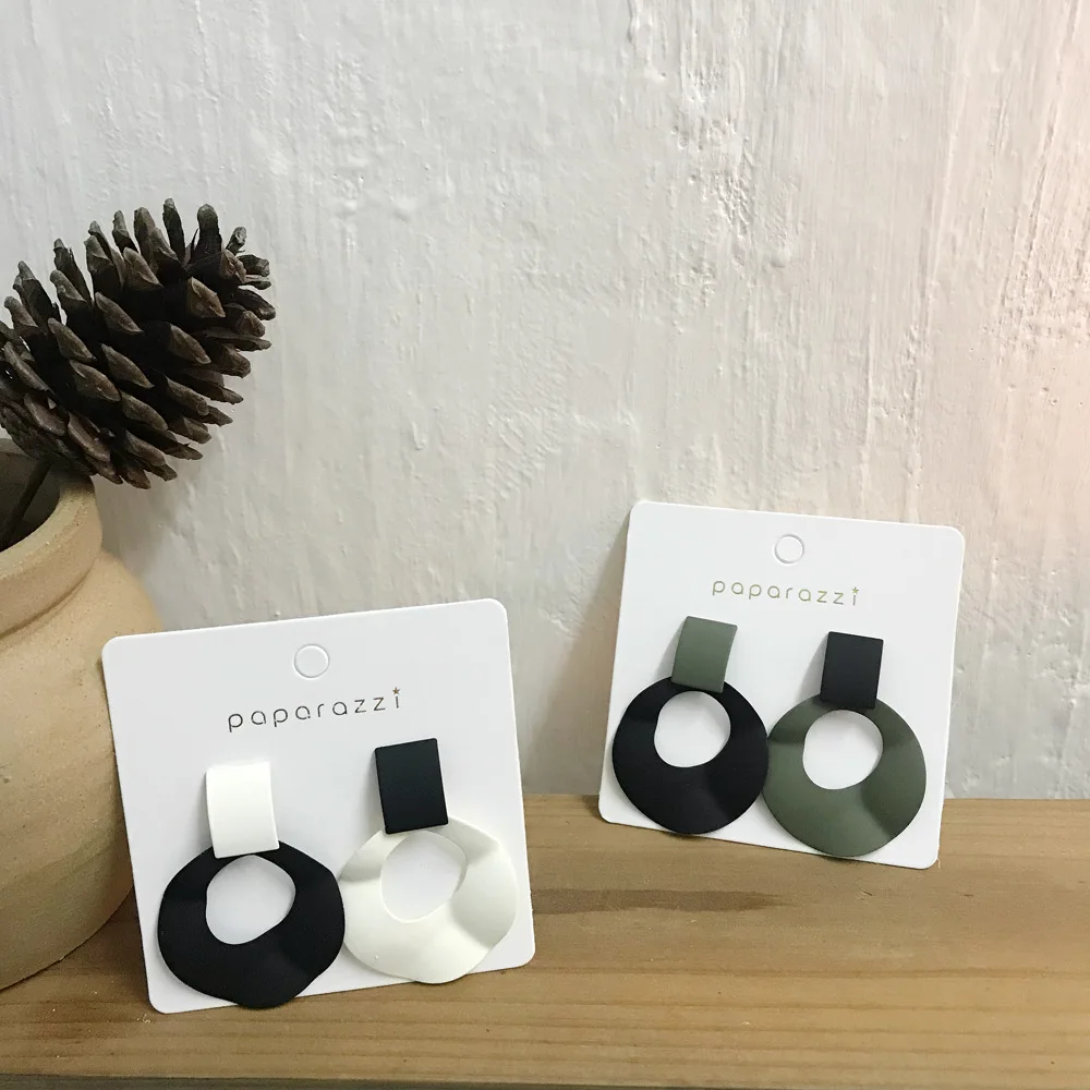 2019 Korea Bohemian Scrub Acrylic Asymmetric Geometric Irregular Temperament Personality Girl Party Nightclub Ms. Earrings Gifts
2019 Korea Bohemian Scrub Acrylic Asymmetric Geometric Irregular Temperament Personality Girl Party Nightclub Ms. Earrings Gifts