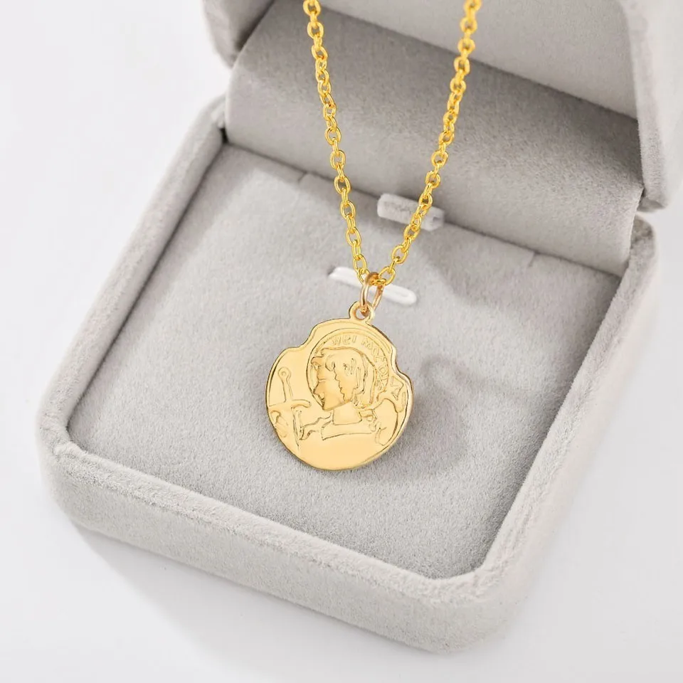 Individuality Round Soldier Avatar Badge Pendant Necklace For Women New Female Trendy Jewelry Personality Chain Necklace
Individuality Round Soldier Avatar Badge Pendant Necklace For Women New Female Trendy Jewelry Personality Chain Necklace