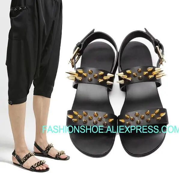 Summer Beach Sandals Men Flats Rivets Studded leather Gold Buckle Mens Sandalias Casual Shoes Hot Punk Gladiators
Summer Beach Sandals Men Flats Rivets Studded leather Gold Buckle Mens Sandalias Casual Shoes Hot Punk Gladiators