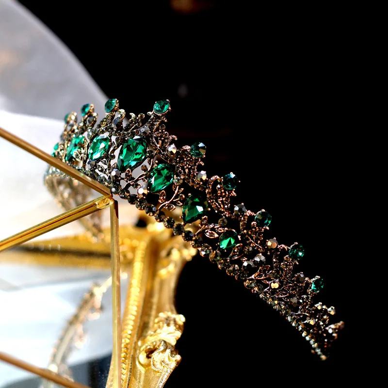New Vintage Black Crowns and Tiaras Wedding Head Ornaments Green Crystal Headband Bridal Diadem Women Headpieces
New Vintage Black Crowns and Tiaras Wedding Head Ornaments Green Crystal Headband Bridal Diadem Women Headpieces
