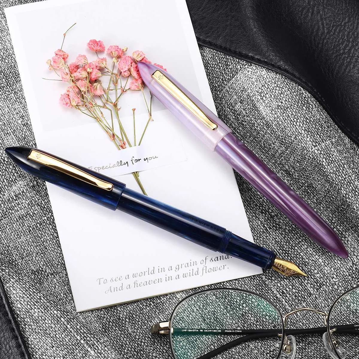 KICUTE High Quality F Nib Fountain Pen MI TU Series Resin Acetate Pen With Gift Box For Business Christmas Gift Wedding Signing
KICUTE High Quality F Nib Fountain Pen MI TU Series Resin Acetate Pen With Gift Box For Business Christmas Gift Wedding Signing