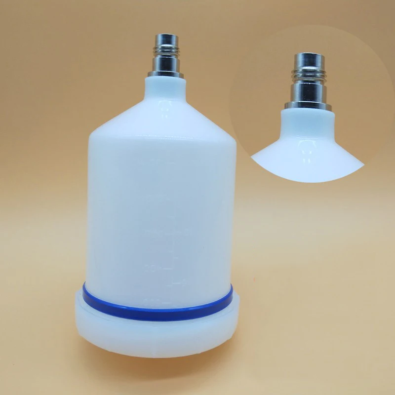 600 ML Synthes - Plastic Paint Pot Outside Teeth To Thicken Sat Top Paint Gun Cup 16 * 2 Pneumatic Tool Accessories
600 ML Synthes - Plastic Paint Pot Outside Teeth To Thicken Sat Top Paint Gun Cup 16 * 2 Pneumatic Tool Accessories