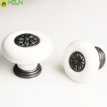 Classic White Ceramic Drawer Knobs Handles Black White Ceramic / Retro Kitchen Cupboard Cabinet Handles Furniture Hardware
Classic White Ceramic Drawer Knobs Handles Black White Ceramic / Retro Kitchen Cupboard Cabinet Handles Furniture Hardware