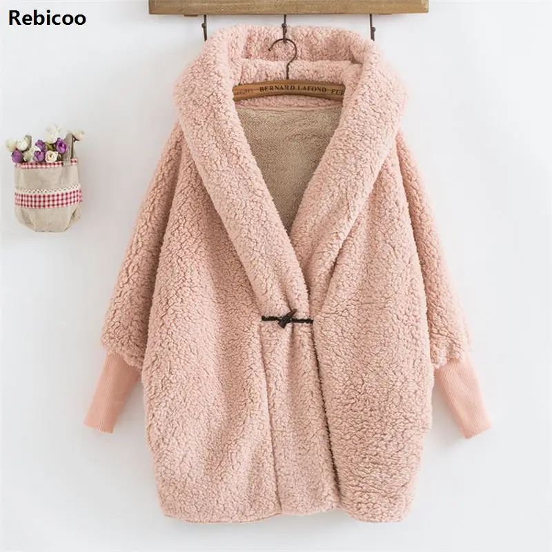 Women Hooded Outwear Winter Fashion Design Women's Batwing Long Sleeve Loose Streetwear Lamb Wool Hooded Coat Jackets
Women Hooded Outwear Winter Fashion Design Women's Batwing Long Sleeve Loose Streetwear Lamb Wool Hooded Coat Jackets