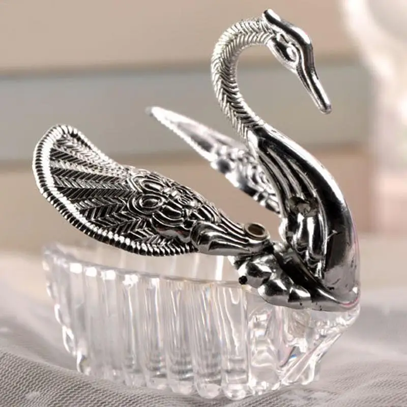 Romantic Swan Wedding Candy Box Silver Gold European Western Creative Wedding Little Swan Candy Gift Box Wedding Supplies
Romantic Swan Wedding Candy Box Silver Gold European Western Creative Wedding Little Swan Candy Gift Box Wedding Supplies