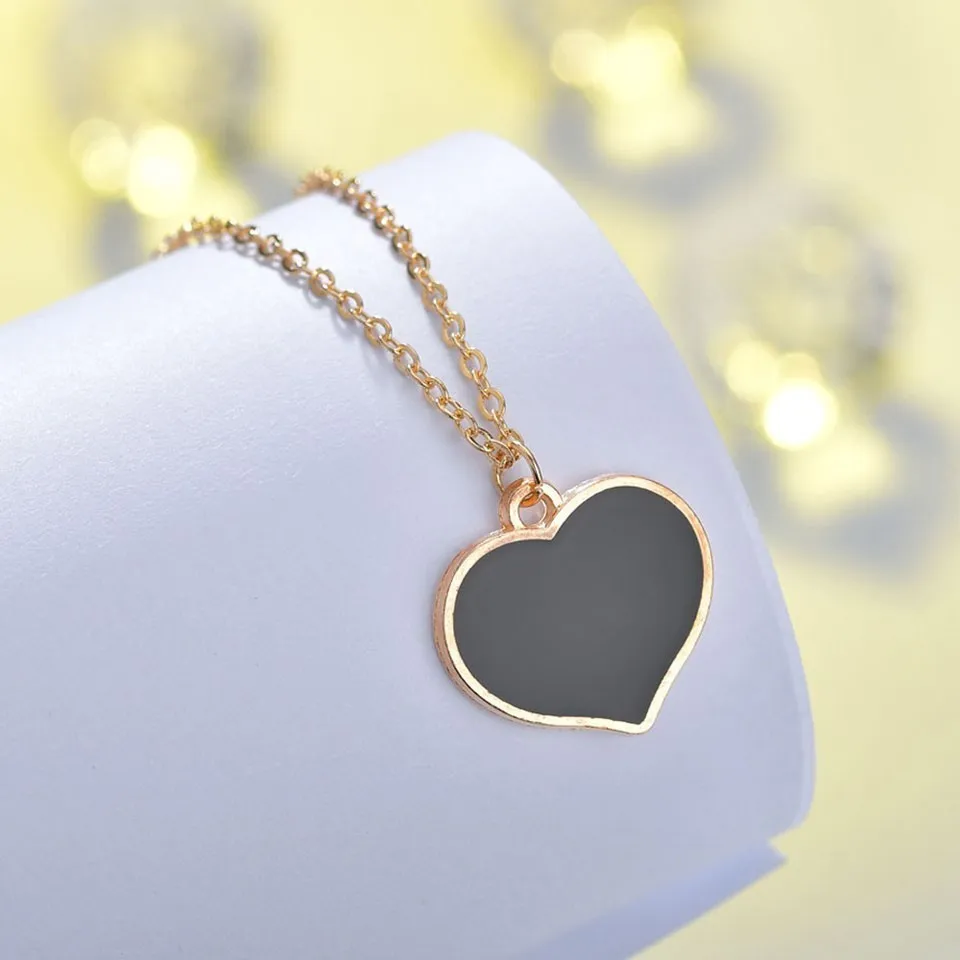 Korean Style Gold Chain Pendants And Necklace Romantic Black Heart Necklace Simple Style Handmade Wedding Jewelry Necklace
Korean Style Gold Chain Pendants And Necklace Romantic Black Heart Necklace Simple Style Handmade Wedding Jewelry Necklace