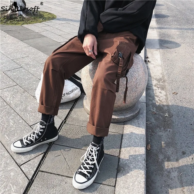 Ribbons Multi-pocket Elastic Waist Design Cargo Denim Pants Men Solid Casual Streetwear Straight Trousers Male Hip Hop Fashion
Ribbons Multi-pocket Elastic Waist Design Cargo Denim Pants Men Solid Casual Streetwear Straight Trousers Male Hip Hop Fashion