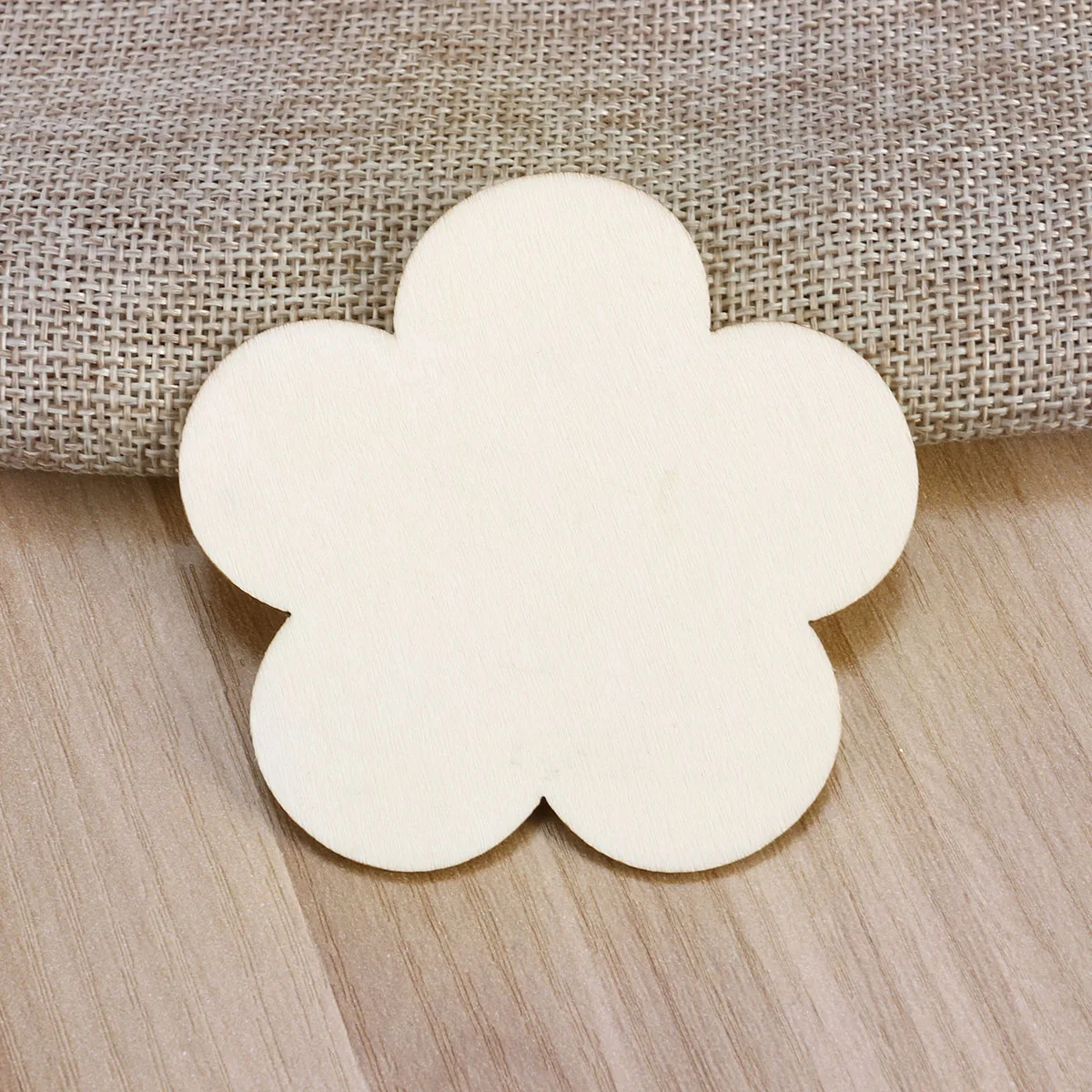 10 Pcs Unfinished Plum Flower Shape Wood Cutout Chips for Board Game Pieces Arts Crafts Projects Ornaments 5cm
10 Pcs Unfinished Plum Flower Shape Wood Cutout Chips for Board Game Pieces Arts Crafts Projects Ornaments 5cm