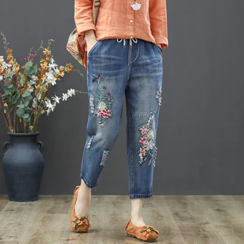 2019 Summer Denim Capris Women Vintage Floral Embroidery Waist Casual Ripped Hole Denim Pant Ladies Harem Jeans Pants Plus Size
2019 Summer Denim Capris Women Vintage Floral Embroidery Waist Casual Ripped Hole Denim Pant Ladies Harem Jeans Pants Plus Size