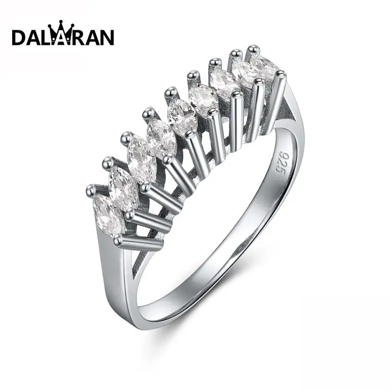 DALARAN 925 Sterling Silver Wedding Rings For Women Sparkling CZ Finger Ring For Anniversary Fine Jewelry Valentine'S Day Gift
DALARAN 925 Sterling Silver Wedding Rings For Women Sparkling CZ Finger Ring For Anniversary Fine Jewelry Valentine'S Day Gift