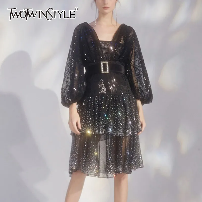 TWOTWINSTYLE Sequins Beading Patchwork Party Dress Female V Neck Puff Sleeve High Waist Elegant Lace Dresses Women 2019 Spring
TWOTWINSTYLE Sequins Beading Patchwork Party Dress Female V Neck Puff Sleeve High Waist Elegant Lace Dresses Women 2019 Spring