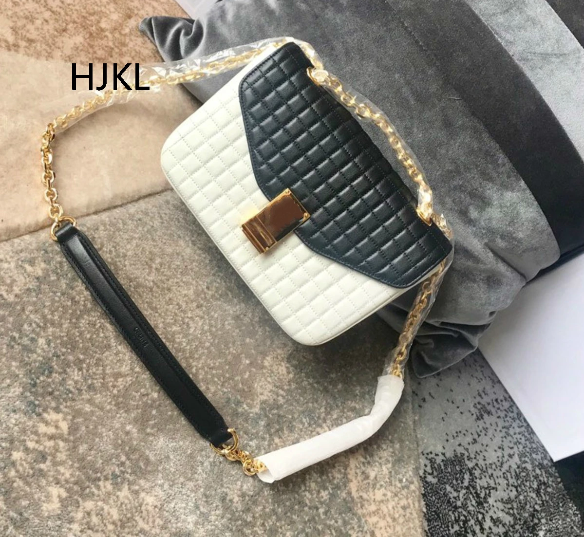 2019 NEW Custom Clutch Women HandBag Real Leather Cowhide Brand Handbags Ring High-end Small Square Bag Ladies Shoulder Bag
2019 NEW Custom Clutch Women HandBag Real Leather Cowhide Brand Handbags Ring High-end Small Square Bag Ladies Shoulder Bag