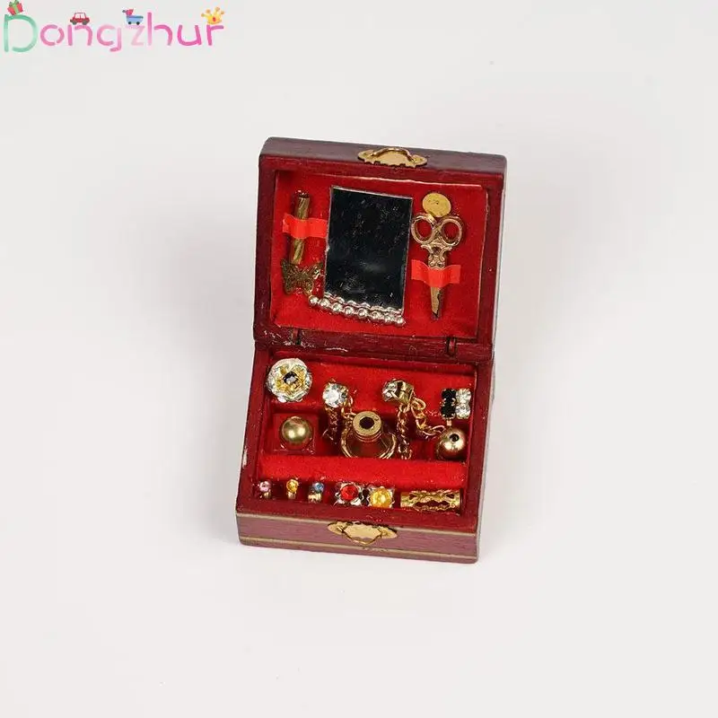 1:12 Dollhouse Exquisite Wooden Mini Vintage Jewelry Box Miniature Furniture Toys Kids Gifts Doll House Decor Accessories
1:12 Dollhouse Exquisite Wooden Mini Vintage Jewelry Box Miniature Furniture Toys Kids Gifts Doll House Decor Accessories