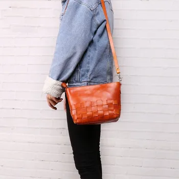 Vintage style 2019 New pattern The single shoulder bag High-quality Woven Flap bag Soft Cow Leather Women's Crossbody bags small
Vintage style 2019 New pattern The single shoulder bag High-quality Woven Flap bag Soft Cow Leather Women's Crossbody bags small